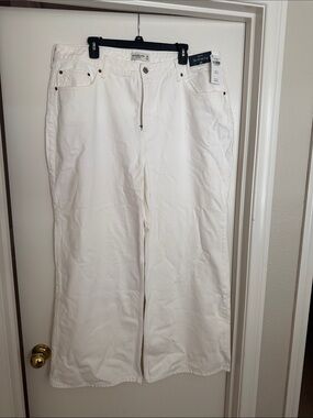 Abercrombie & Fitch white High Rise The Wide Leg Jeans 34R Curve Love NWT